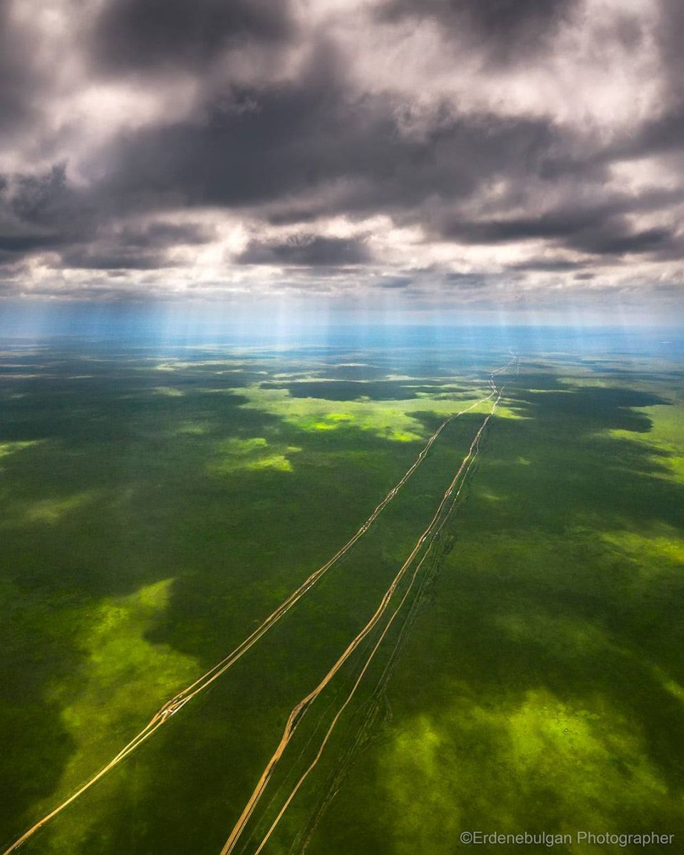 Мэнэнгийн тал өндрөөс ийм харагдана. Дорнод аймаг.
