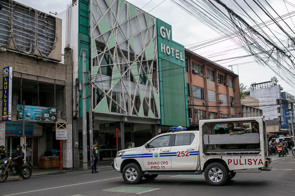 Тэдний байрлаж байсан буудал