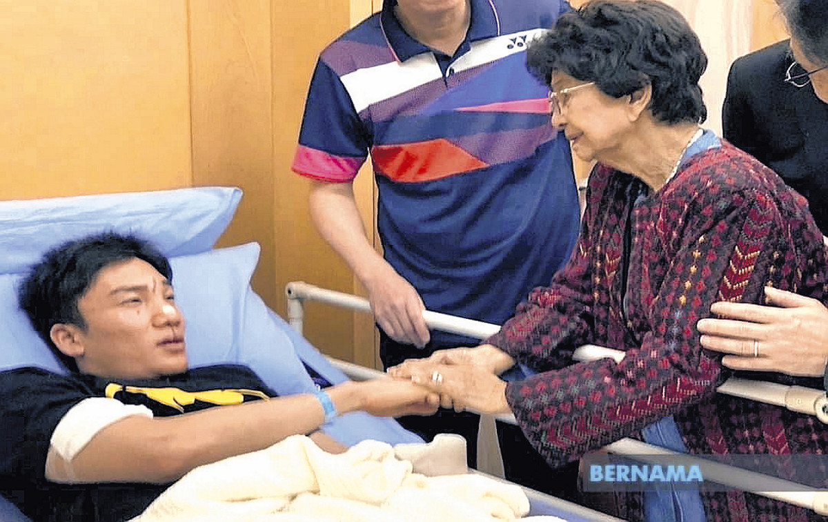 Малайзийн Ерөнхий сайдын гэргий эргэж очжээ. 