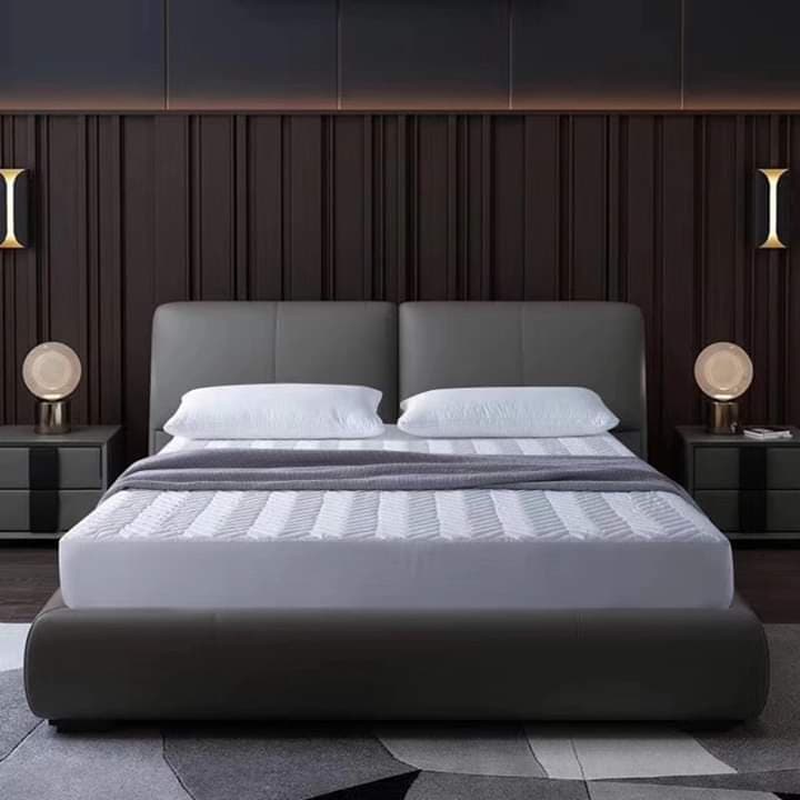 The Queen's Home Утас: 9011-7181