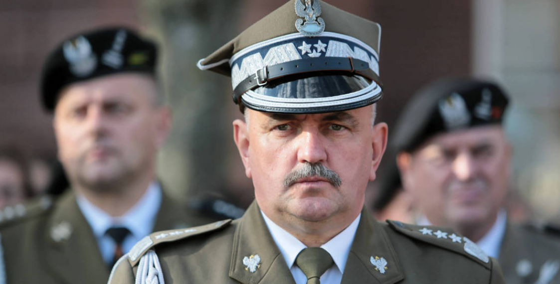 Польшийн Зэвсэгт хүчний командлагч Ярослав Мика 