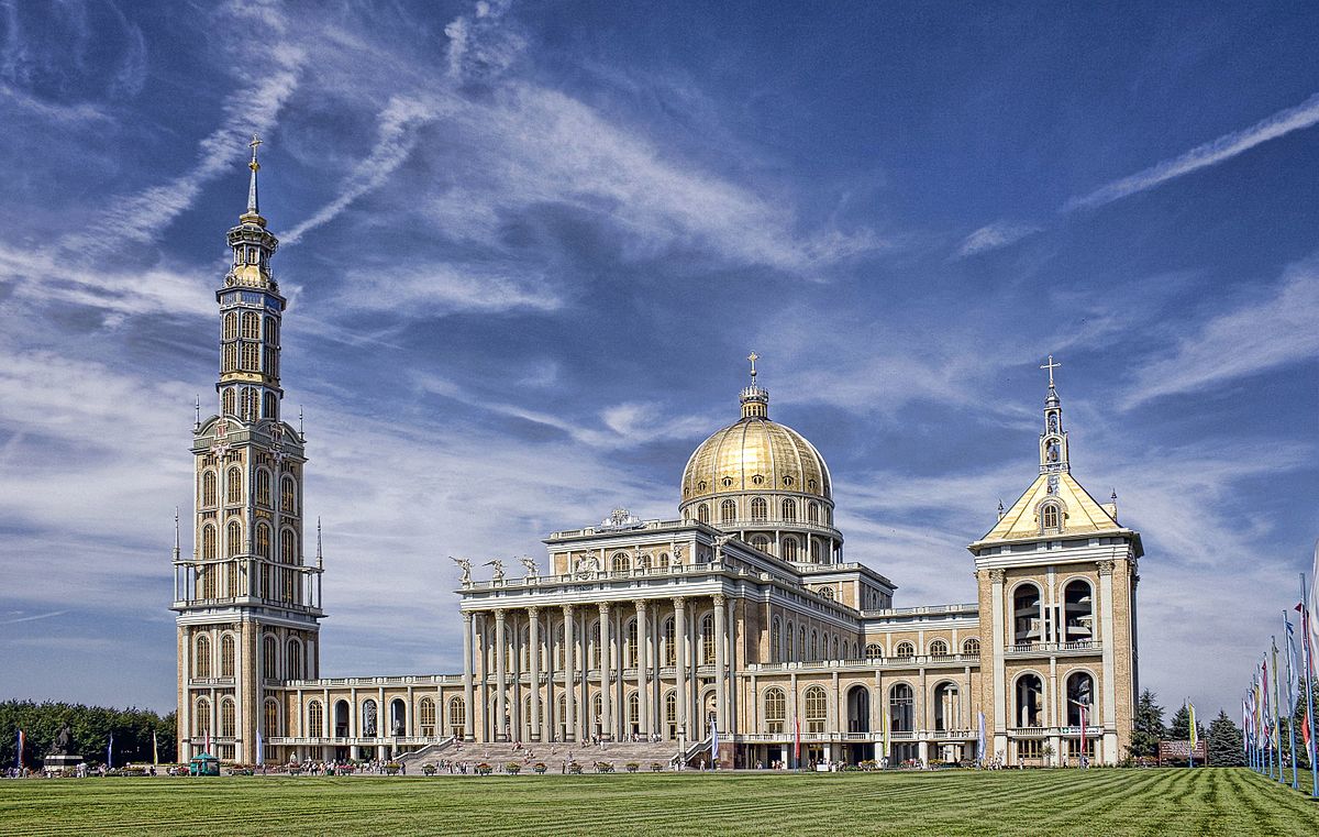 ЛИХЕНИЙН ГЭГЭЭН МАРИАГИЙН СҮМ ПОЛЬШ, ӨНДӨР 141,5 М