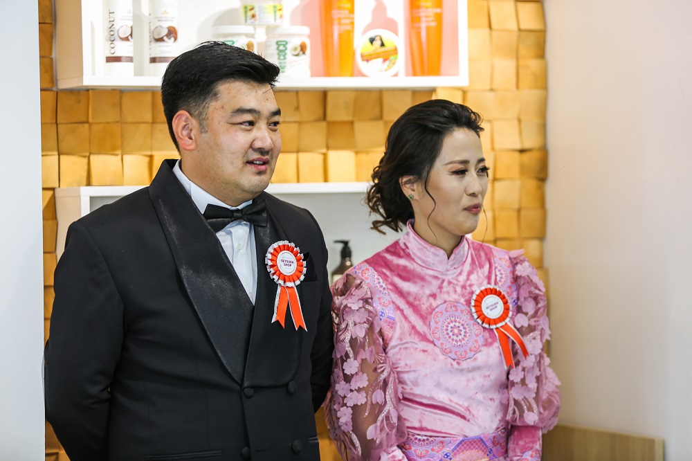 GSP компанийн захирал Г.Сувд-Эрдэнэ нөхөр Г.Шижирболдын хамт