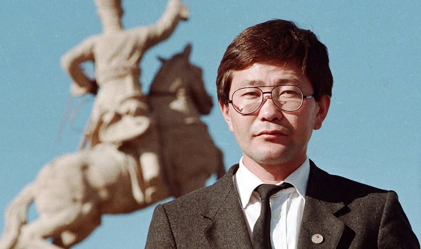 Ардчилсан хөдөлгөөний удирдагч С.Зориг / 1990 он / зурагчин Ричард Эллис