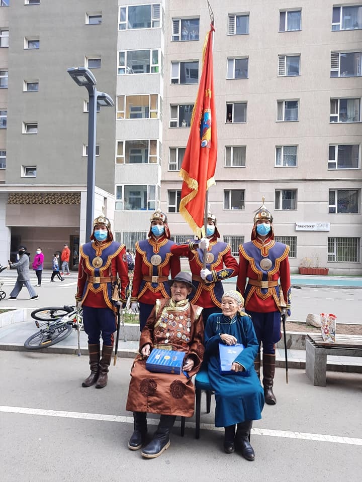 Ахмад дайчин Намсрайн Пүрэвжалба, түүний хань Цэвээнжавын Халтар