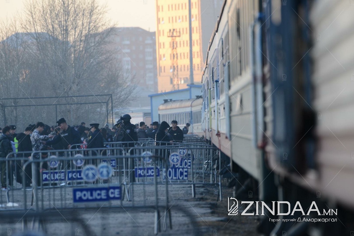 Хятадын Монголд үүрлэсэн 800 хакерыг гаргаж буй нь