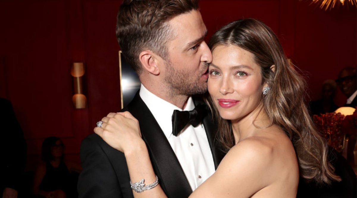 Түүний энэ үйлдэл нь эхнэр Жессика Билийг гомдооно гэж олон нийт зочир хүлээж авч байна. Гэрлээд долоон жилийн нүүрийг үзэж байгаа тэднийг үлгэр жишээ сайхан хос гэдэг бөгөөд өдгөө дөрвөн настай хүүтэй билээ.