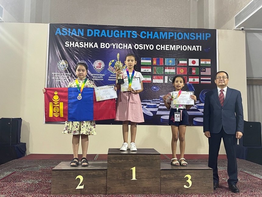 Э.Номунзаяа